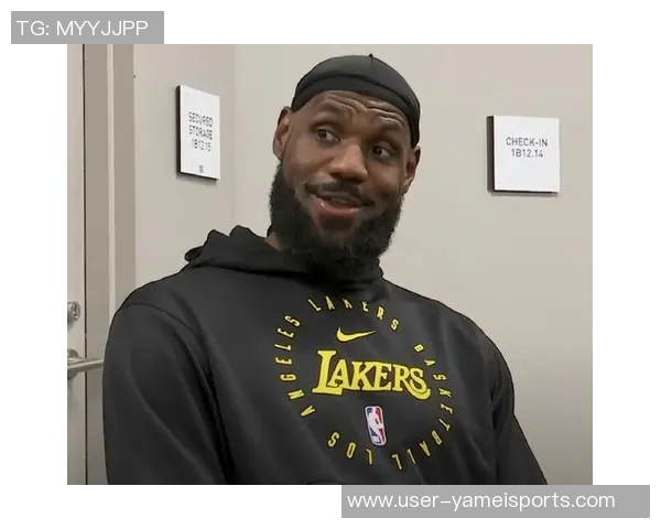 雷迪克谈詹姆斯训练状态称其每天坚持锻炼保持最佳状态